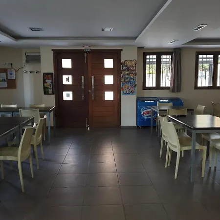 Apartahotel Castellfort Otel 2*